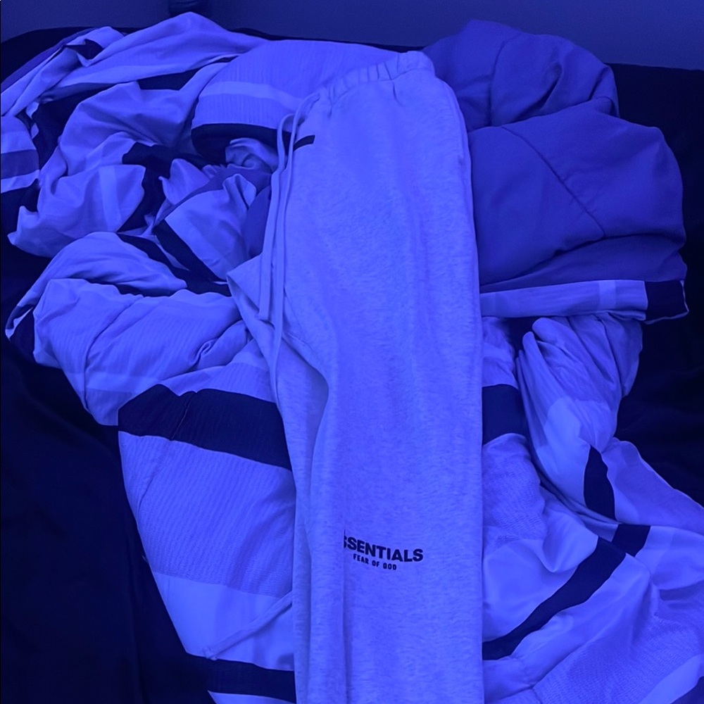 Essentials Fear of God Sweatpants in Gray